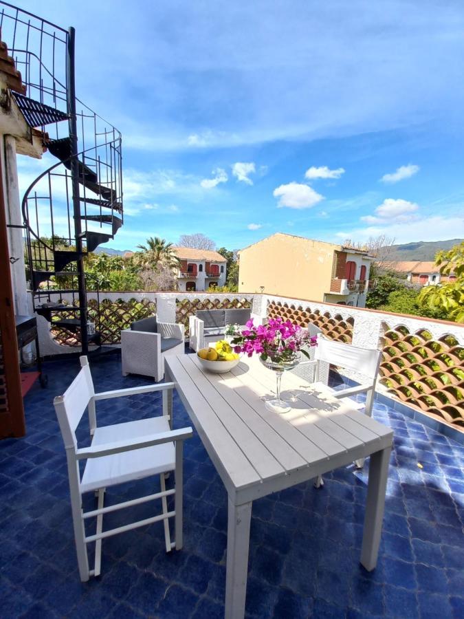 Villa Bea Giardini Naxos Bagian luar foto